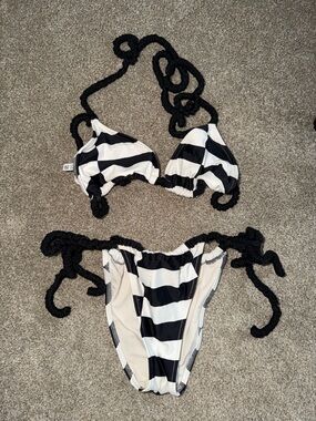 AERIE Black & White Striped Bungee Tie Bikini XS
